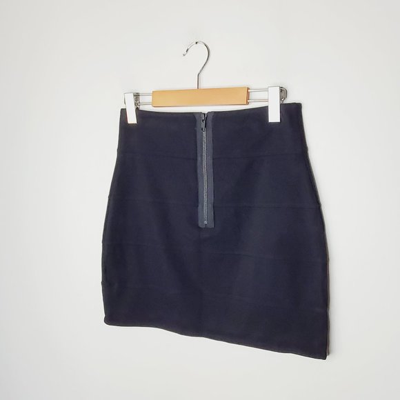 ARITZIA TALULA Black Stretch Bandage Mini Skirt - Picture 4 of 11